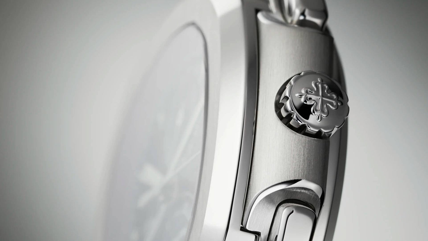 PATEK PHILIPPE NAUTILUS - FLAYBACK TEMPO DE VIAGEM SILVER